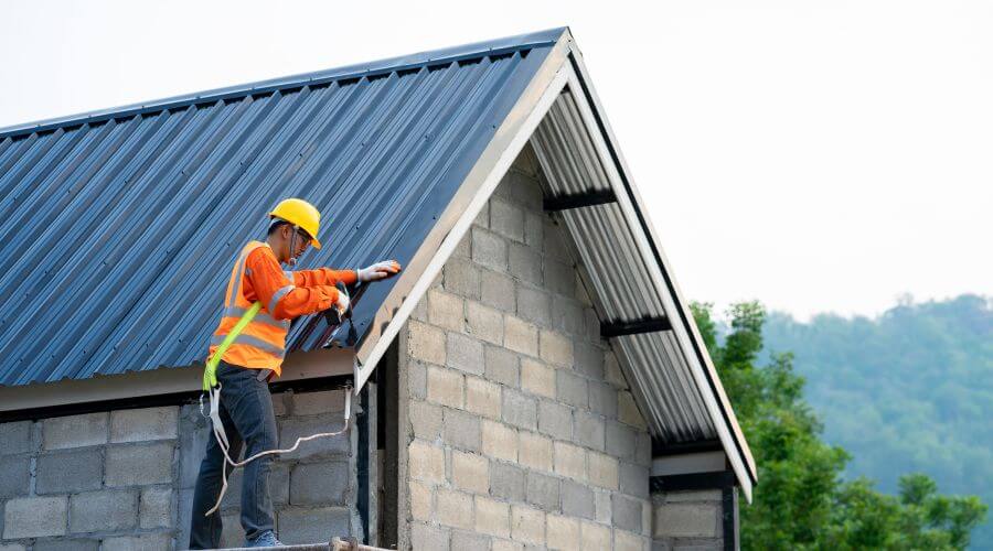 Professional gutter cleaning in Richmond, ME